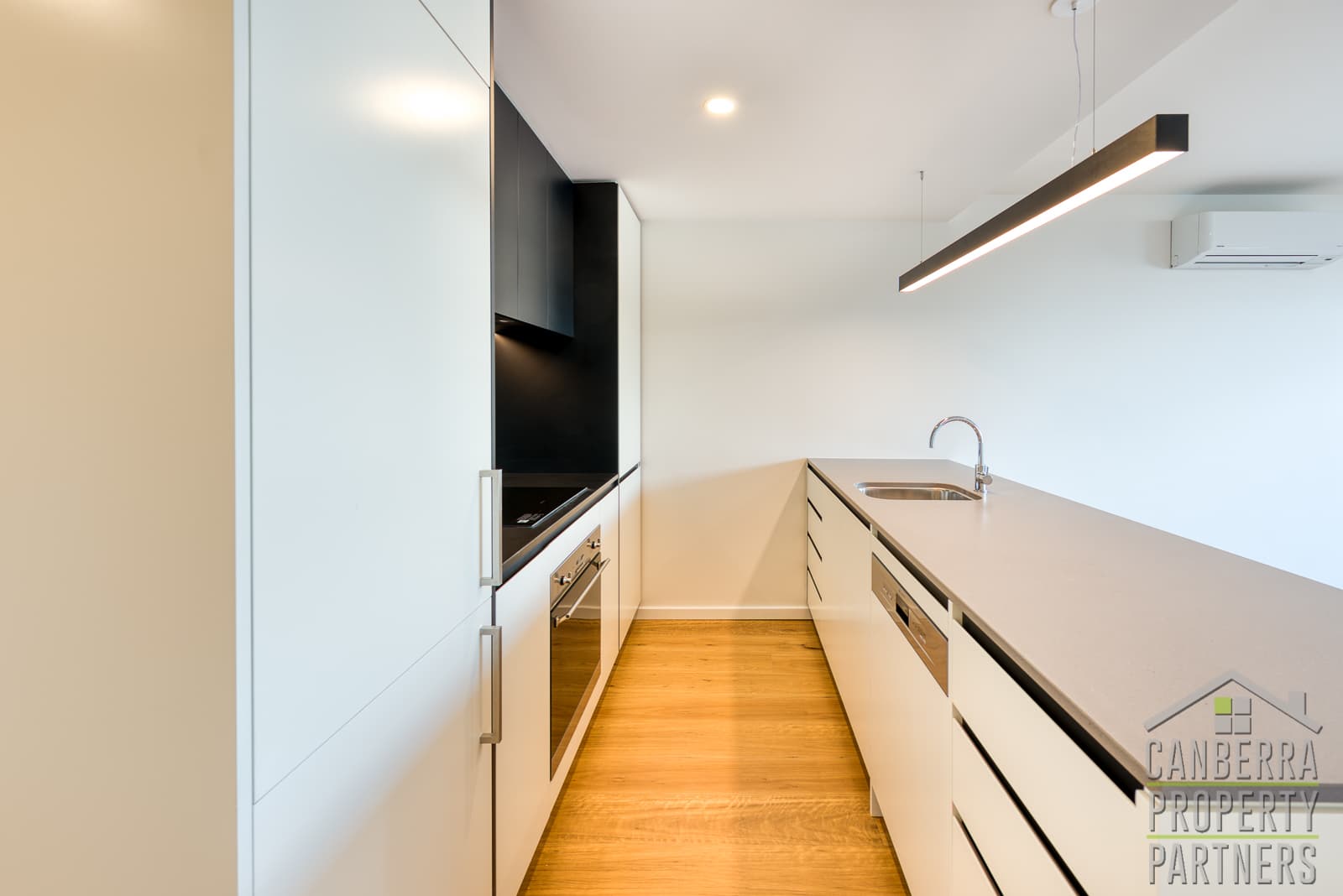 401/21 Challis Street